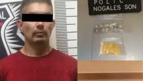 Detienen a persona por agredir a policías con cuchillo