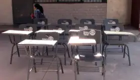 Repara Club Rotario Nogales Industrial pupitres de la primaria “Jesús García”