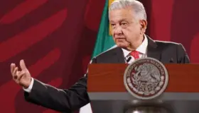 Hay que ganar la presidencia y el Congreso para enfrentar a conservadores: AMLO