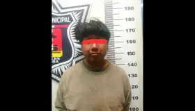 Golpea sujeto ebrio con roca a policía