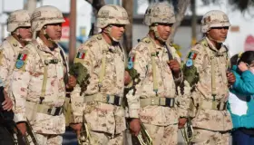 Expone Sedena vestimenta militar histórica