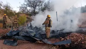 Afecta incendio a tres domicilios en El Rastro