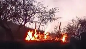 Fallece persona en incendio mientras dormía