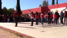 Cierran semestre con festival navideño