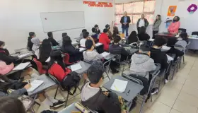 Apoyan con pupitres a la Técnica 73