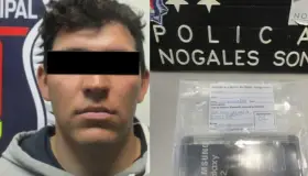 Se quiso llevar un celular gratis; lo detienen y entregan a la policía