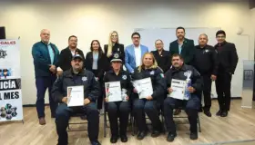 Premian al ‘Policía del Mes” con presencia del Alcalde