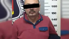 Arrestan a adulto mayor por conducir en estado inconveniente