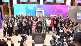Reciben Premio Estatal de la Juventud 2022