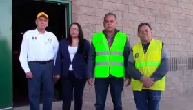 Recibe Club Rotario Nogales Industrial donación de sillas