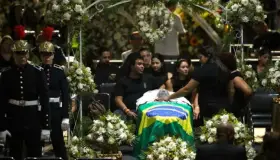 Más de 230 mil personas pasaron por el velorio de Pelé