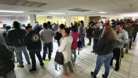 Cumplen nogalenses con impuestos estatales