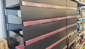 Por decreto sanitario prohíben exhibición de cigarros