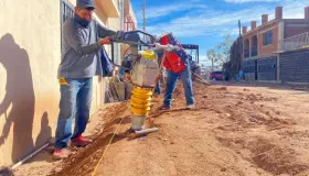Avanza pavimentación de calle Manuel Mondragón
