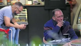 Prohíben fumar en playas y restaurantes