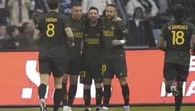 PSG se lleva exhibición