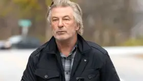 Acusan a Alec Baldwin de homicidio involuntario durante rodaje de 'Rust'
