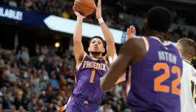 Booker cerca de volver