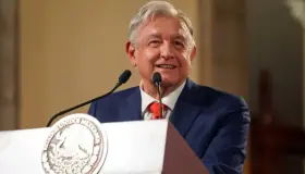 Agradece AMLO a migrantes mexicanos por envío histórico de remesas