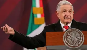 Explica AMLO por qué Cuauhtémoc Cárdenas no está en su gobierno