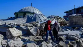 Aumentan a más de 22 mil 300 los muertos por terremoto en Turquía y Siria