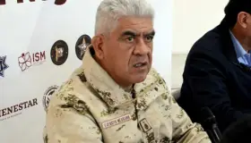 Afirma general militar personal armado de la CFE