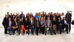 Firman acuerdos para beneficiar a las mujeres