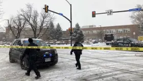 Reportan tiroteo en una escuela secundaria en Colorado, EU