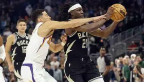 Tropiezan Soles ante Bucks