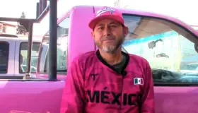 Pide Carlos Armando ayuda para su medicamento contra el cáncer