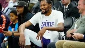 Durant debuta ante Hornets