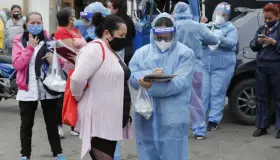 Continúan contagios y muertes por covid a la baja: OMS