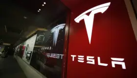 Hasta 180 mil pesos mensuales pagan en Tesla