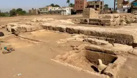 Encuentran esfinge de posible emperador romano