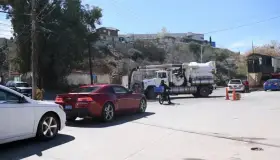 Reparan brote de aguas negras en la 5 de Febrero