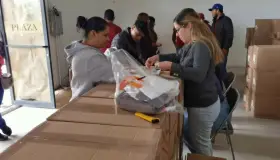Entrega de uniformes continúa en Nogales