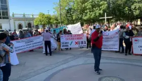 Jubilados y pensionados del SNTE Sección 28 se manifiestan