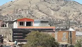 Revienta FGJE casa en la Colosio