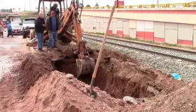 Causa fuga de agua socavón en la Ruiz Cortines