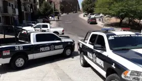 Denuncian daños en viviendas y vehículos en colonia San Carlos