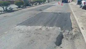 Continúa campaña de bacheo con asfalto en frío