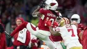 Cards cuentan con Hopkins