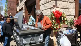 Despiden nogalenses al “Güerito Transistores”