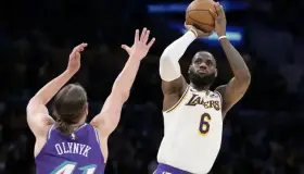 Pelean boletos a los playoffs