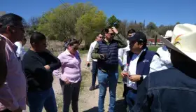 Califica Alcalde de Ímuris como positiva reunión por vías del tren