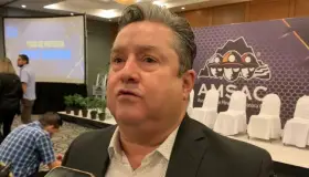 Se debe analizar propuesta de frenar llegada de tiendas de conveniencia: Canaco