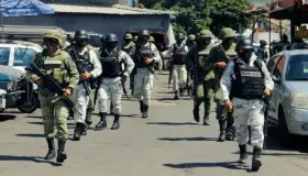 Sería un daño al país impedir que Guardia Nacional dependa de Sedena: AMLO