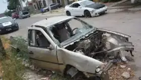 Buscan retirar de las calles automóviles “chatarra”
