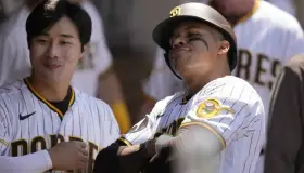 Padres frena a Bravos