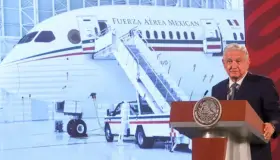 Anuncia AMLO posibilidad de vender el avión presidencial